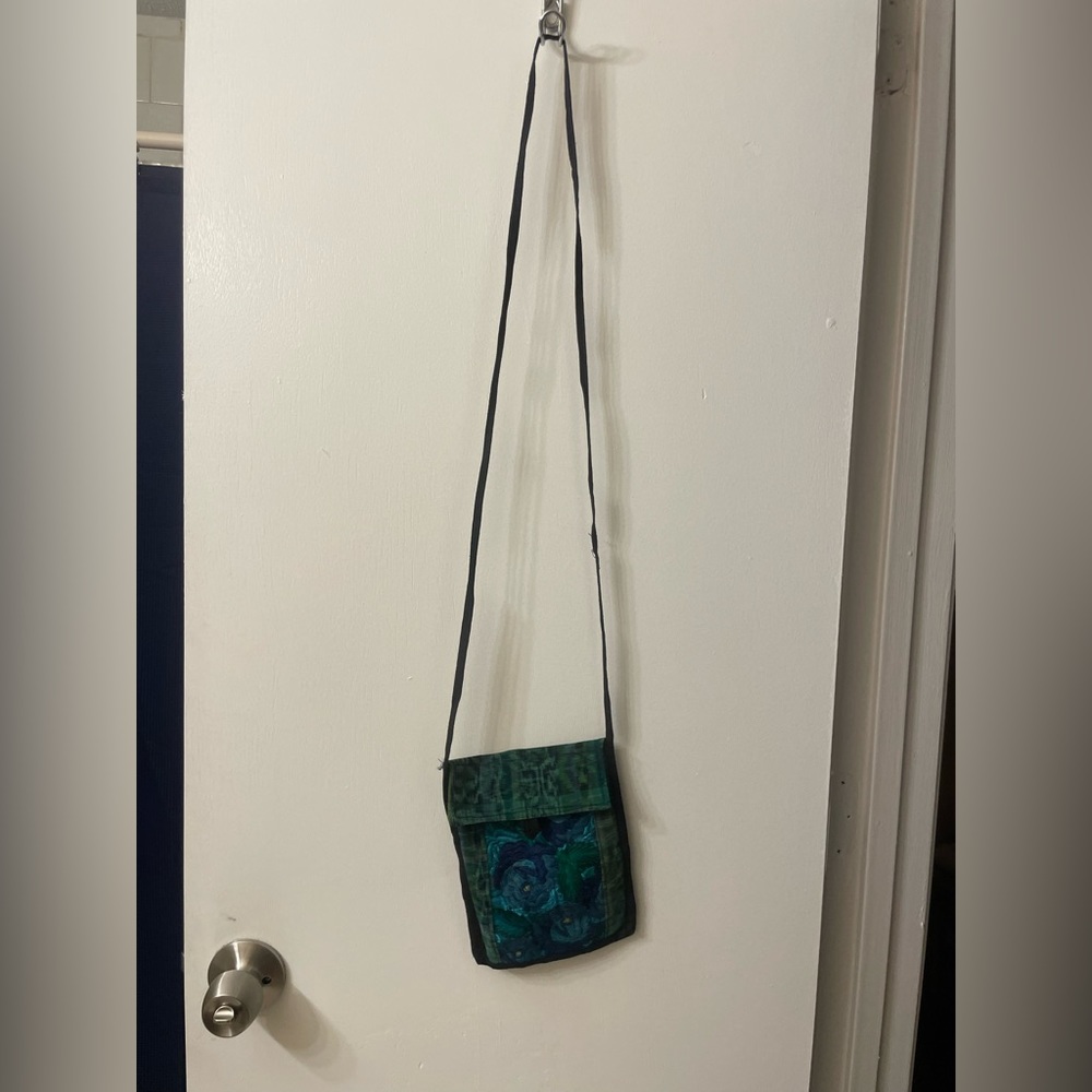 Embroidered shoulder bag